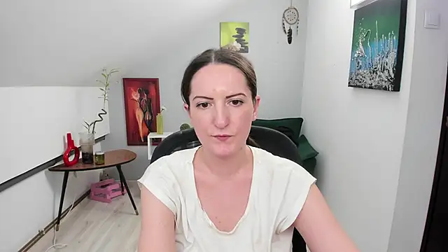 chloehottyx - ChloeHottyX's free webcam - UK Sex Cams