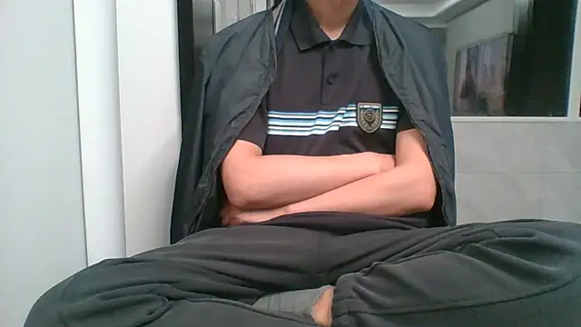 nole_china7 (Ask my age) - talk / fun / cum