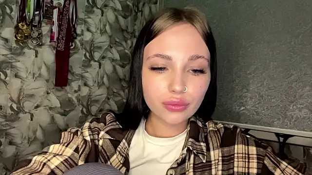 ammy_qte - Ammy_qte's free webcam - UK Sex Cams