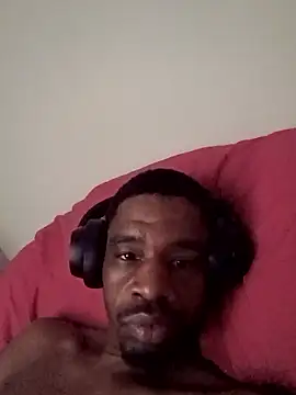 macc74 (Ask my age) - To get my work out there