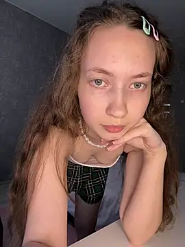 Webcam Model (Holy_Poly)  is live.Free join now!