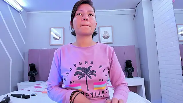 NatyBliss_gh live sex cam