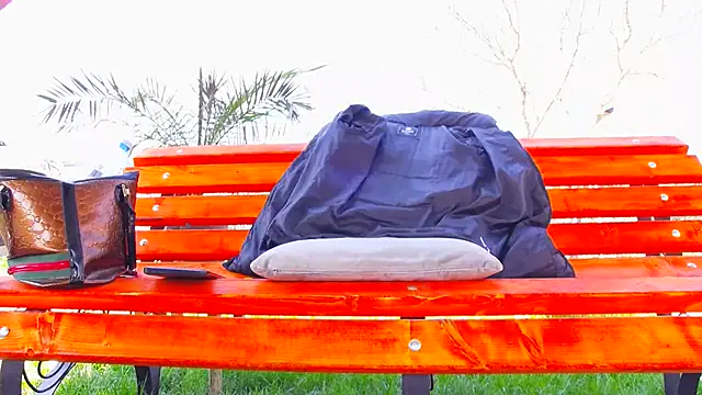 PublicBigLabia webcam