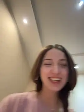 DollyTall's live cam