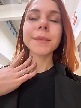 RosieSecret's live cam