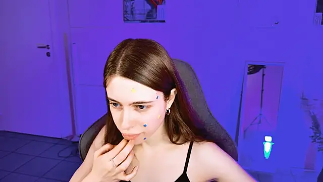 yoka_paradoxxx - Yoka_paradoXXX's free webcam - UK Sex Cams