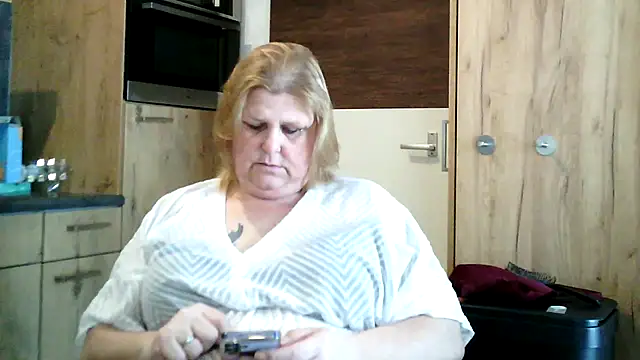 sylviastar46 - Sylviastar46's free webcam - UK Sex Cams