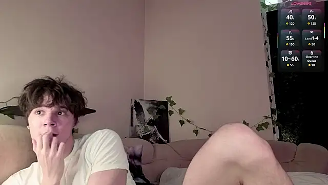 AnthonyCuutie webcam