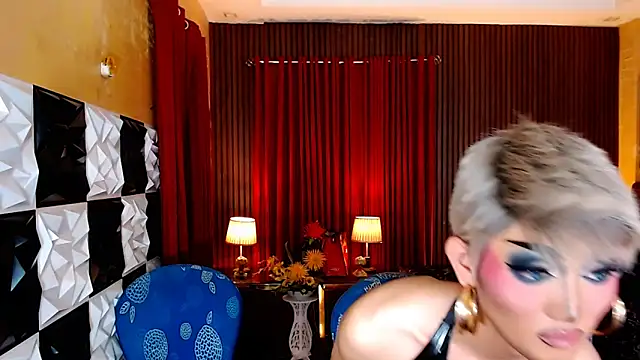 IndestructibleLily webcam