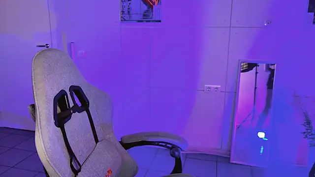 yoka_paradoxxx - Yoka_paradoXXX's free webcam - UK Sex Cams