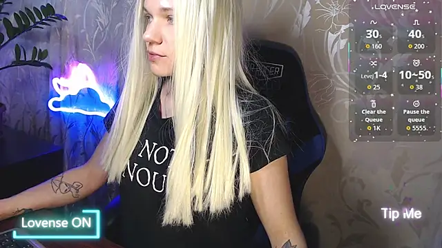 shiny_victoria - Shiny_Victoria's free webcam - UK Sex Cams