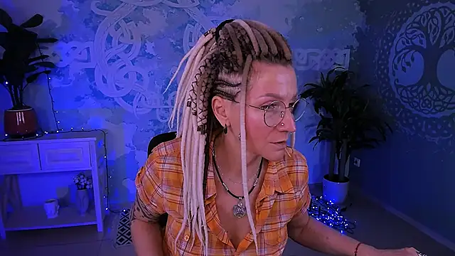 umaspace - UmaSpace's free webcam - UK Sex Cams