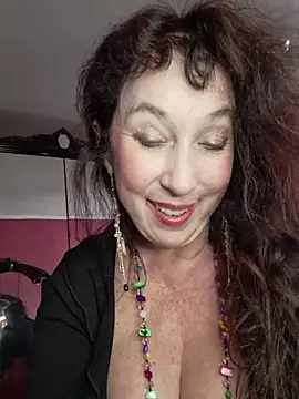 gypsyesmeralda - GypsyEsmeralda's free webcam - UK Sex Cams