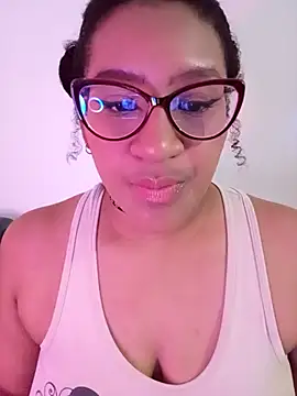 gigiblue89 - Gigiblue89's free webcam - UK Sex Cams