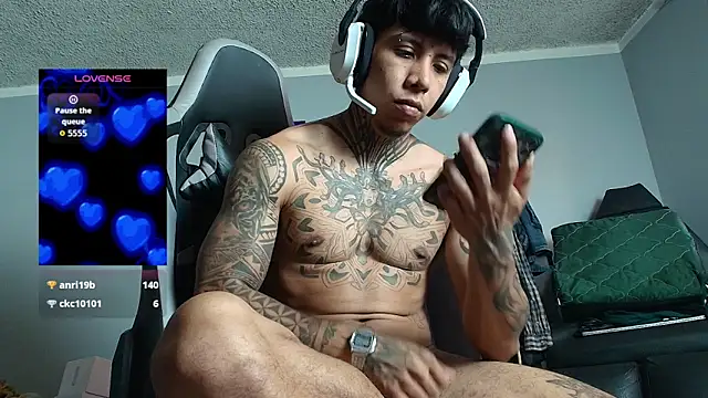 Nickhot0609 live sex cam