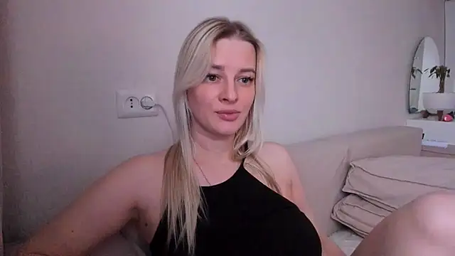 the_golden_woman - THE_GOLDEN_WOMAN's free webcam - UK Sex Cams