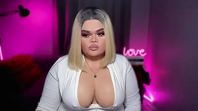 BelindaLove live sex cam