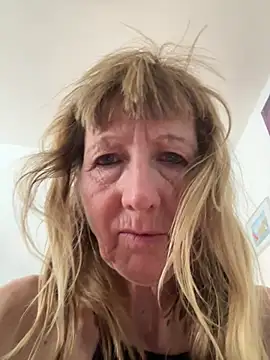 MatureKim's live cam