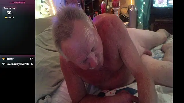 pussyeat2please (M grandpa) - raise my ass in the air to the camera