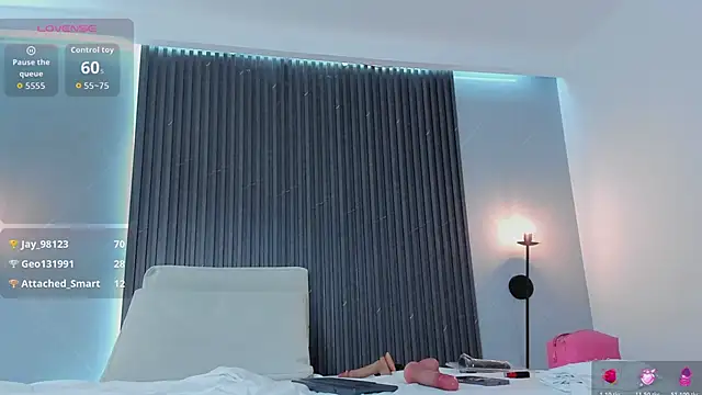 mia_dollce (F milf) - 🔥 DOGGYSTYLE + 15 SPANKS   🍑