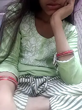 Webcam Model (Eva_890)  is live.Free join now!