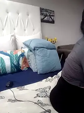 SQUITBOOTY live sex cam