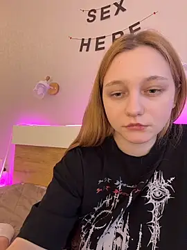 Webcam Model (Bonechka)  is live.Free join now!