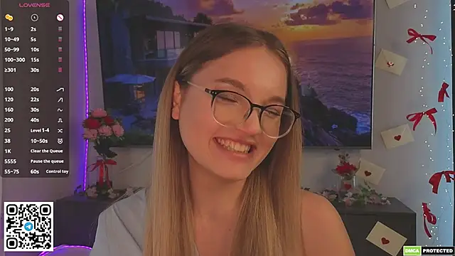 julielupo - JulieLupo's free webcam - UK Sex Cams