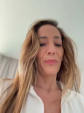 sweetalegra_ (F milf) - Topless& Blow +LT get 🎁