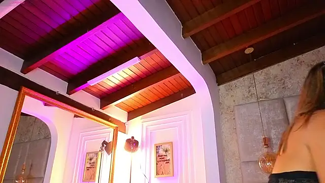 alessialondon - AlessiaLondon's free webcam