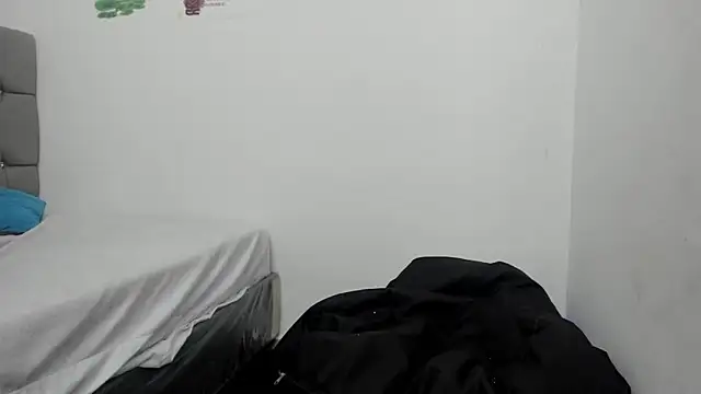 _1dereck (M twink) - USE RING IN ME COCK