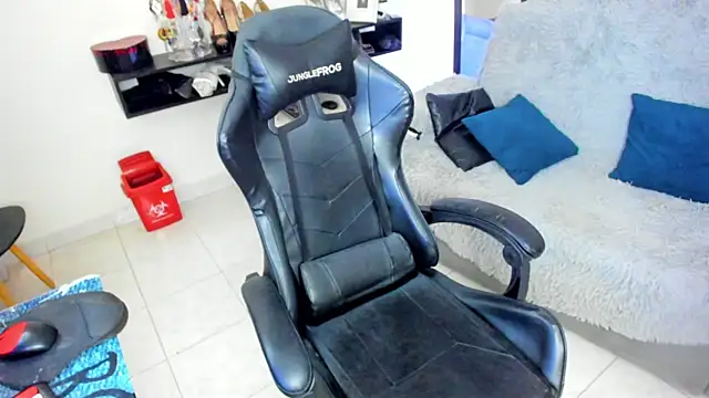 bellaflaming - BellaFlaming's free webcam - UK Sex Cams