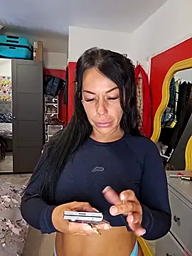 Webcam Model (Maddythemilf)  is live.Free join now!