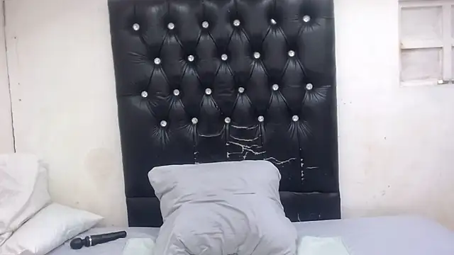 GlowGoddessxx webcam