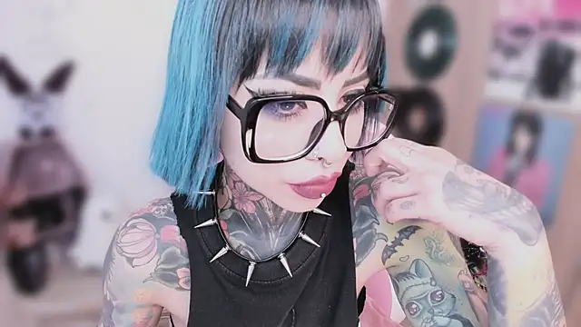 shes_creepy - Shes_creepy's free webcam