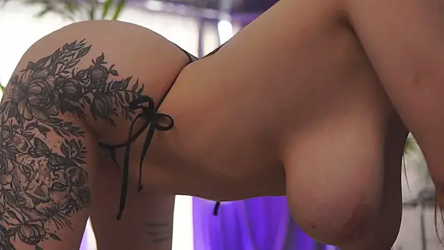 hotbustybabex (F young) - Keep this titties bouncing