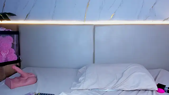 julietaa_1 - Julietaa_1's free webcam - UK Sex Cams