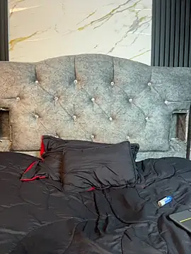 noah_ledom (M twink) - oil on my chest