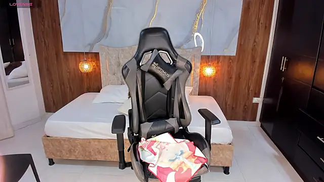 lia_16 (F young) - Naked