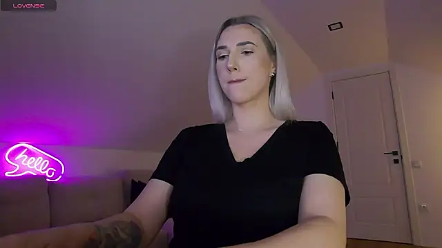 KhloeK live sex cam