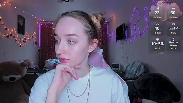 moondust - MoonDust's free webcam - UK Sex Cams