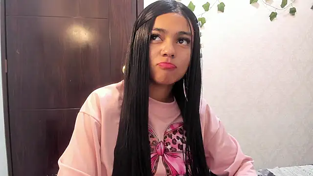 alaia2 - Alaia2's free webcam - UK Sex Cams