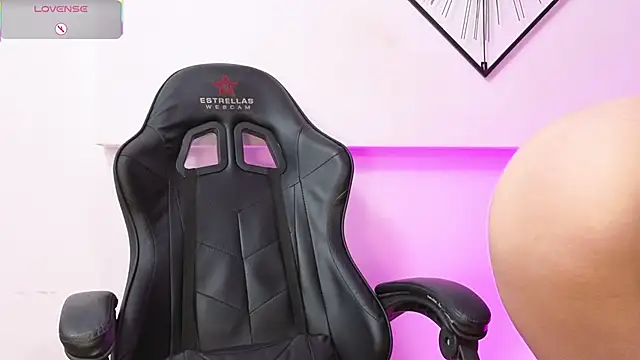 rosse_baker_ - Rosse_Baker_'s free webcam - UK Sex Cams