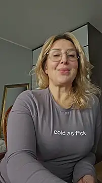 Webcam Model (MariaRichi_)  is live.Free join now!