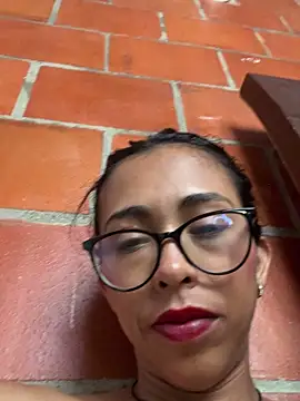 Emma__cumlovee live cam profile