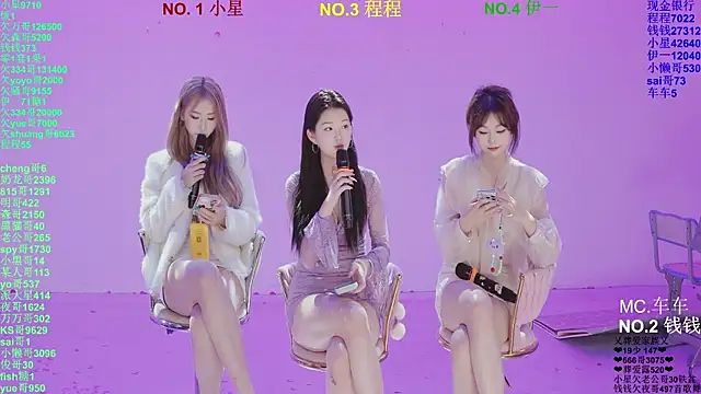 ZZ000S33 Live Webcam on Stripchat