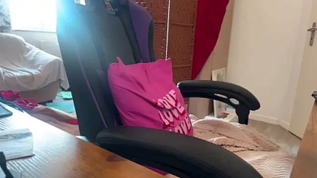 Caliiie-of live sex cam