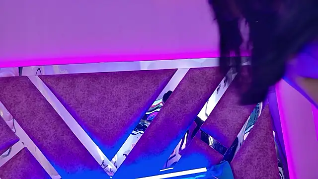 meganr_ (F teen) - 💥Massage my tits  🥰