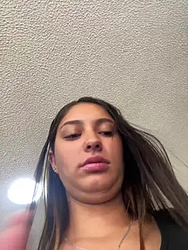 Webcam Model (Lucyfer_fire) is live