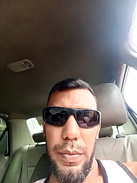 UnreadyChutzpa live sex cam